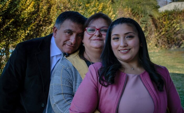 Fotografía de Pilar Rodríguez junto a su familia