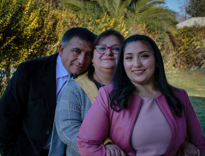 Fotografía de Pilar Rodríguez junto a su familia