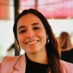 Laura Muñoz, Estudiante