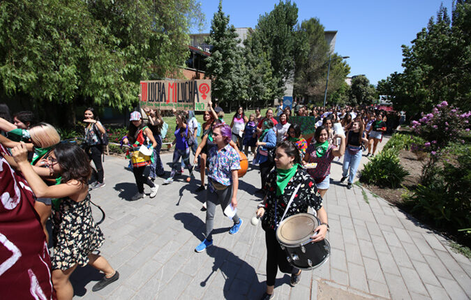 Grupo de mujeres al aire libre