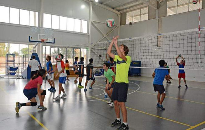 estudiantes carrera educación física y salud
